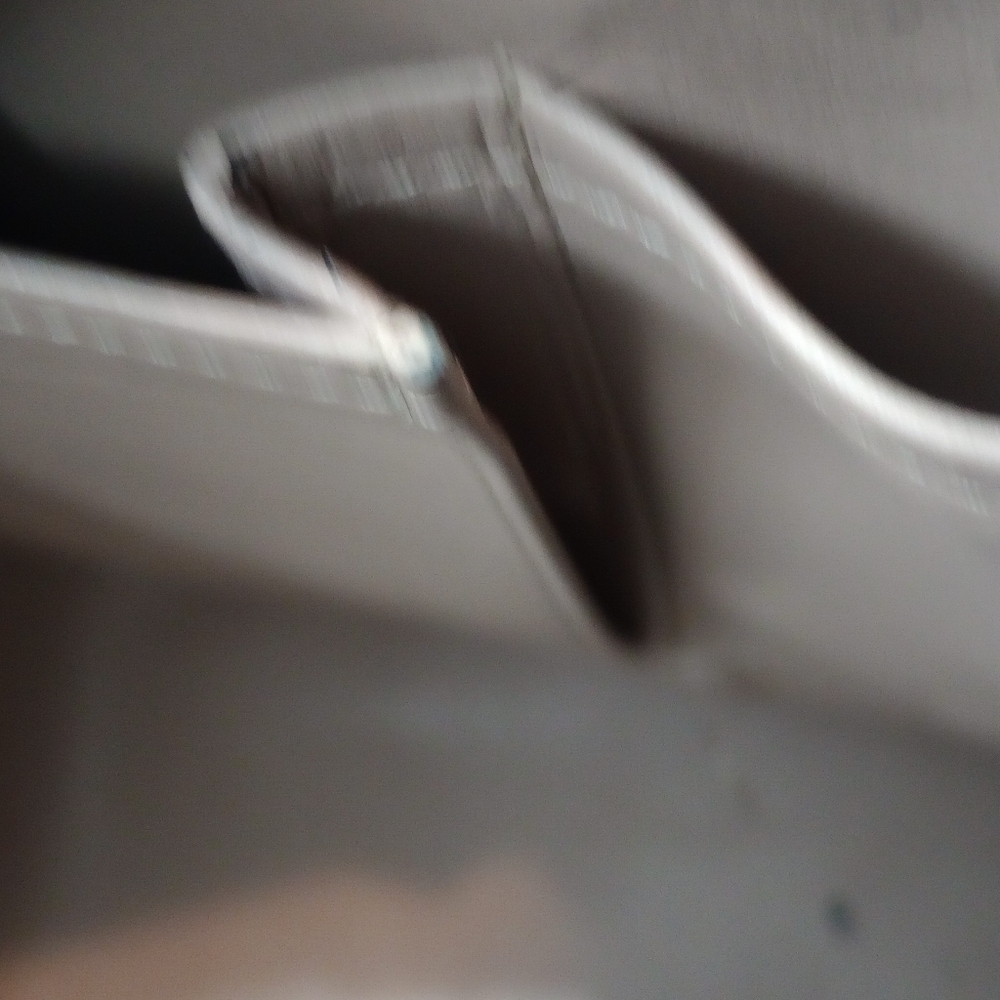 Louis Vuitton Bags - Picture 14 of 16